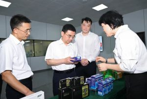 曲靖市委书记蒋订婚视察尊龙z6中国